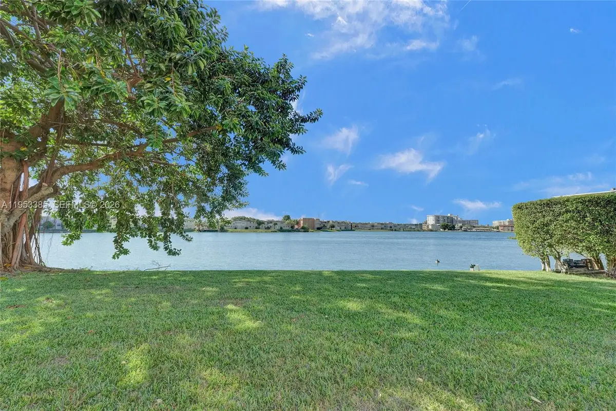 1750 NE 191st St #106-1, Miami, FL 33179 - #1