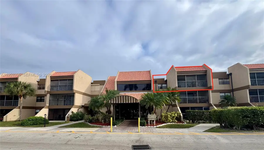 240 Lakeview Dr #308, Weston, FL 33326 - Image #2