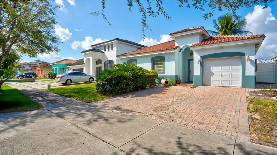 22592 SW 103rd Ct, Cutler Bay, FL 33190 - Image #2
