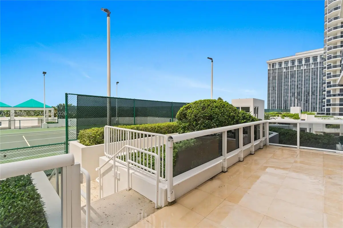 4775 Collins Ave #507, Miami Beach, FL 33140 - Image #1