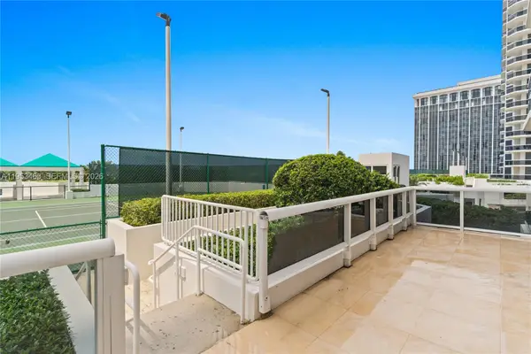 4775 Collins Ave #507, Miami Beach, FL 33140