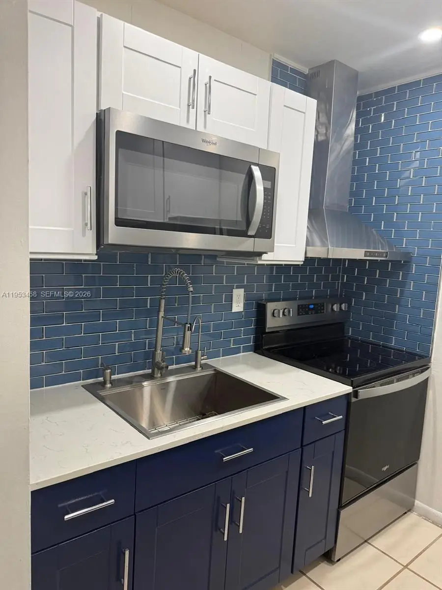 2905 Pierce St #14, Hollywood, FL 33020 - Image #1