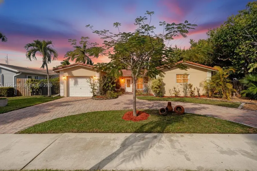 1237 Garfield St, Hollywood, FL 33019 - #2