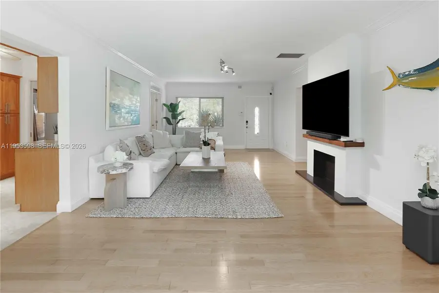 1242 Buchanan St, Hollywood, FL 33019 - Image #2