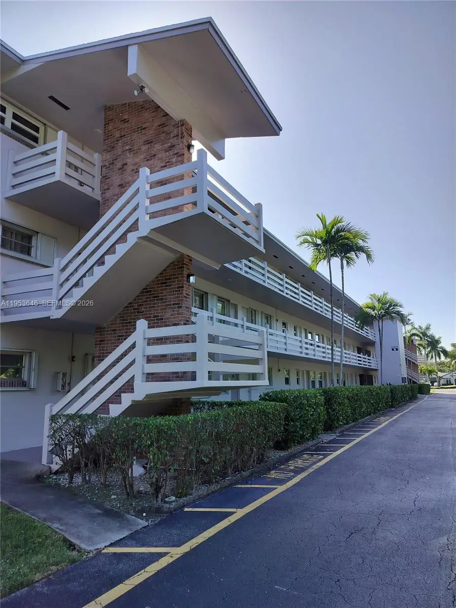 700 Layne Blvd #214, Hallandale Beach, FL 33009 - Image #1