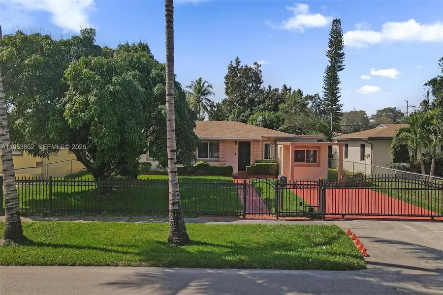 16200 NE 8th Ct, North Miami Beach, FL 33162 - Image #3