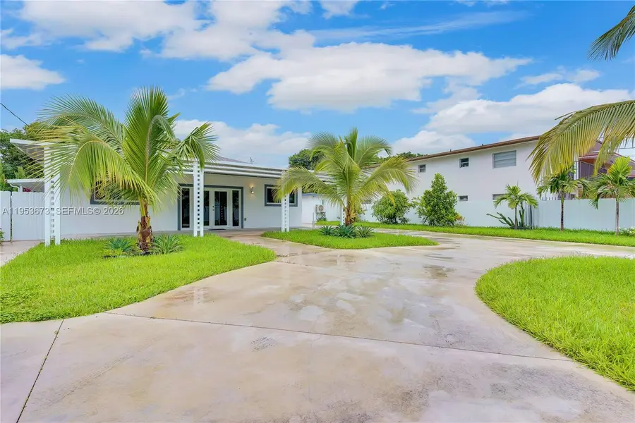 2247 NW 2nd St, Miami, FL 33125 - Image #2