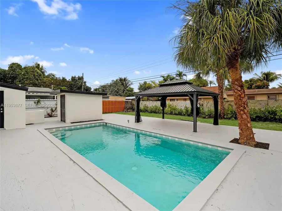 7091 Harding St, Hollywood, FL 33024 - Image #2