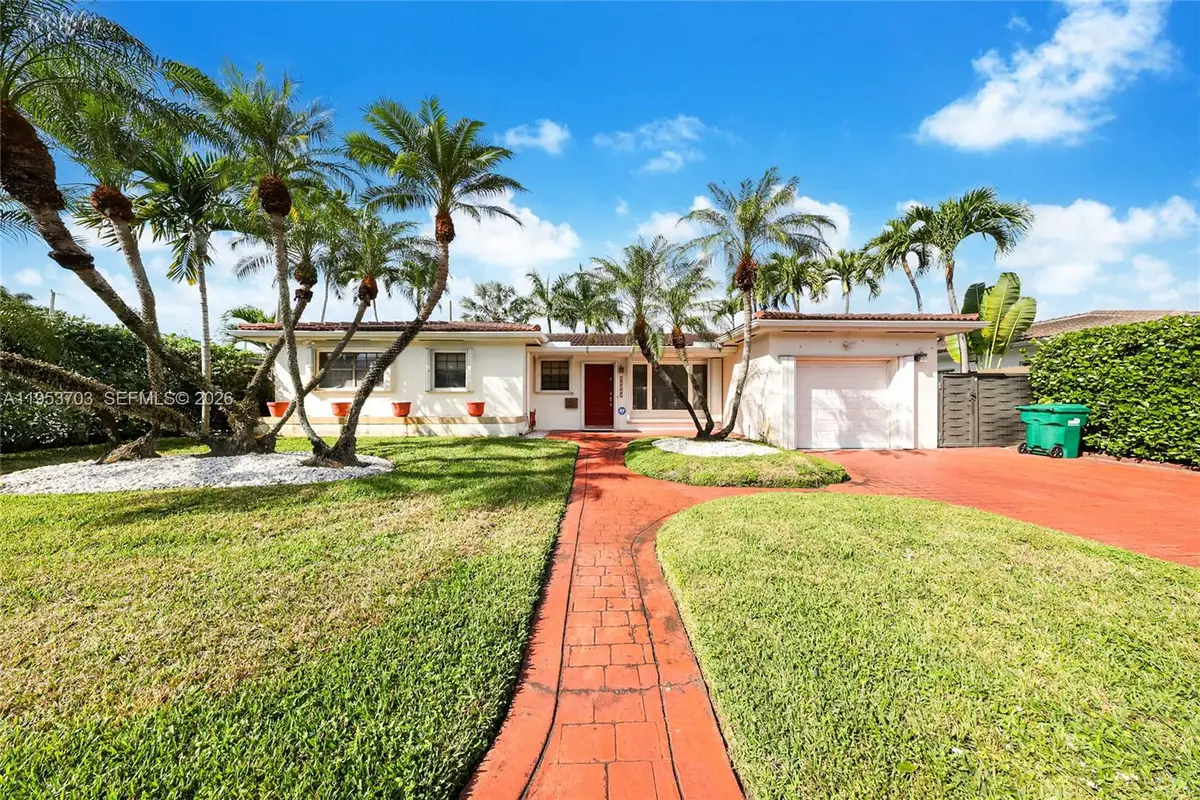 19420 NE 19th Pl, Miami, FL 33179 - #1