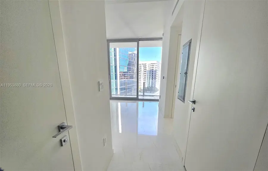 300 Biscayne Boulevard Way #2208W, Miami, FL 33131 - Image #2