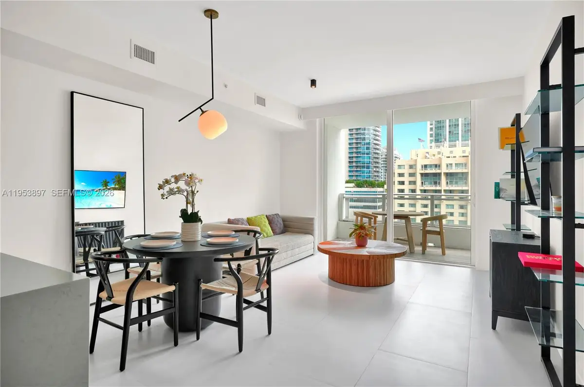 1080 Brickell Ave #1802, Miami, FL 33131 - Image #1