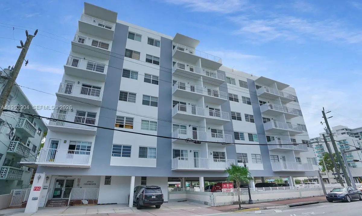 1130 11th St #6J, Miami Beach, FL 33139 - Image #1