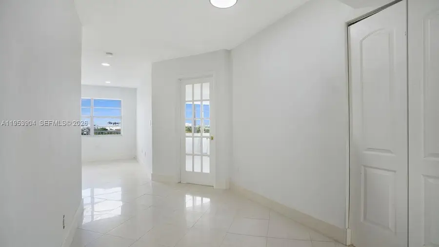 1130 11th St #6J, Miami Beach, FL 33139 - Image #3