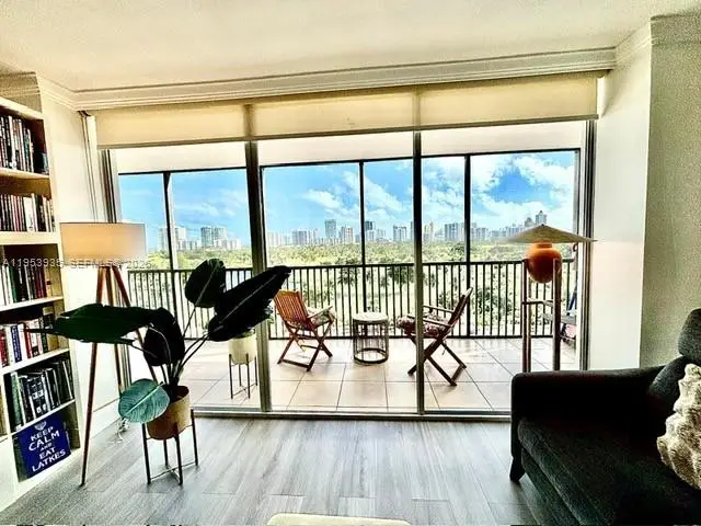 20301 W Country Club Dr #1126, Aventura, FL 33180 - #2