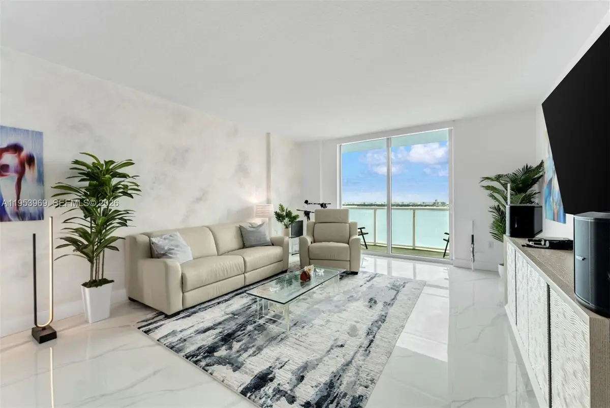 1900 N Bayshore Dr #3202, Miami, FL 33132 - #1