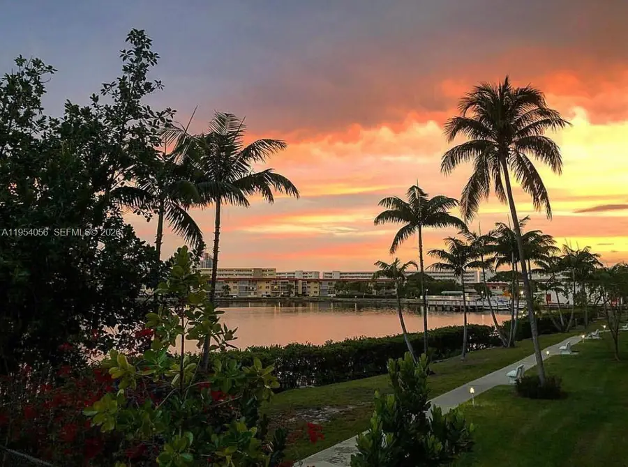 18041 Biscayne Blvd #1405, Aventura, FL 33160 - #2