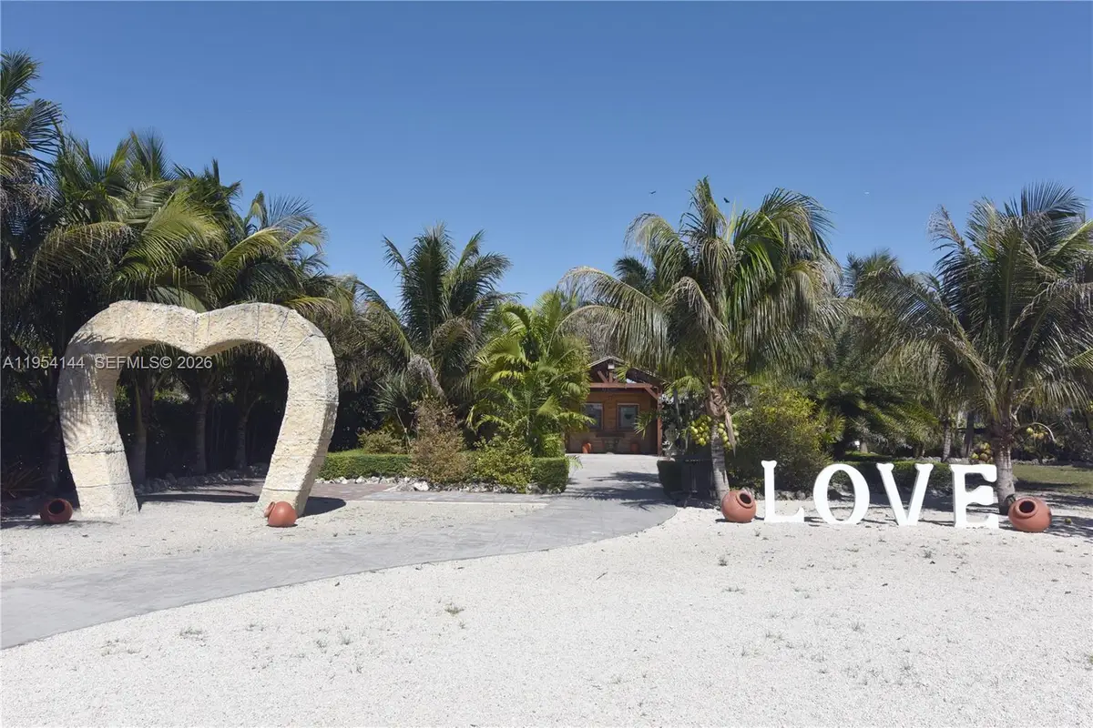 19651 SW 168th St, Miami, FL 33187 - Image #1