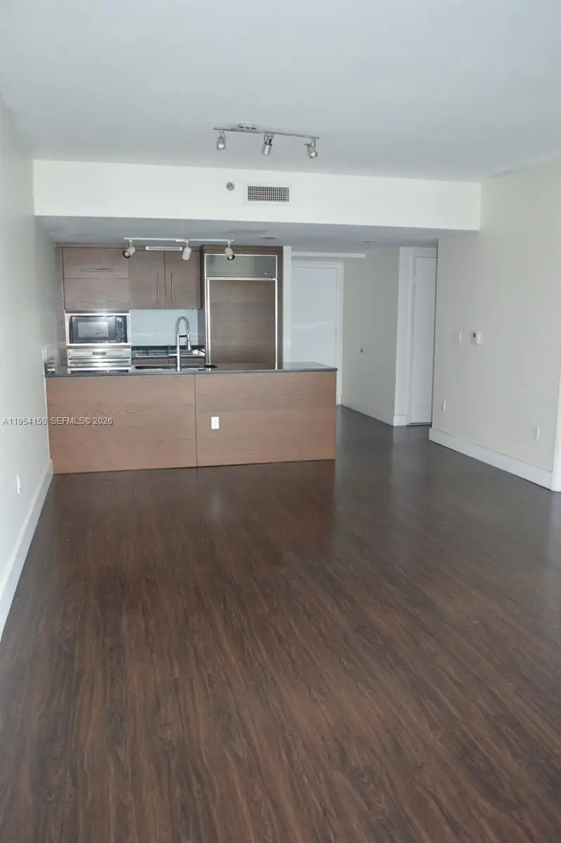 475 Brickell Ave #1814, Miami, FL 33131 - Image #3