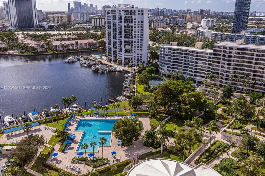 2500 Parkview Dr #2315, Hallandale Beach, FL 33009 - Image #3