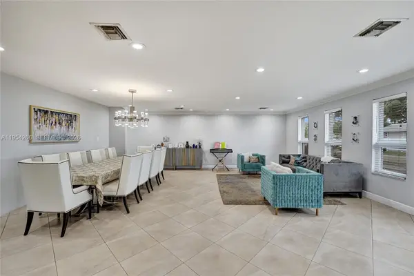 3671 N 47th Ave, Hollywood, FL 33021