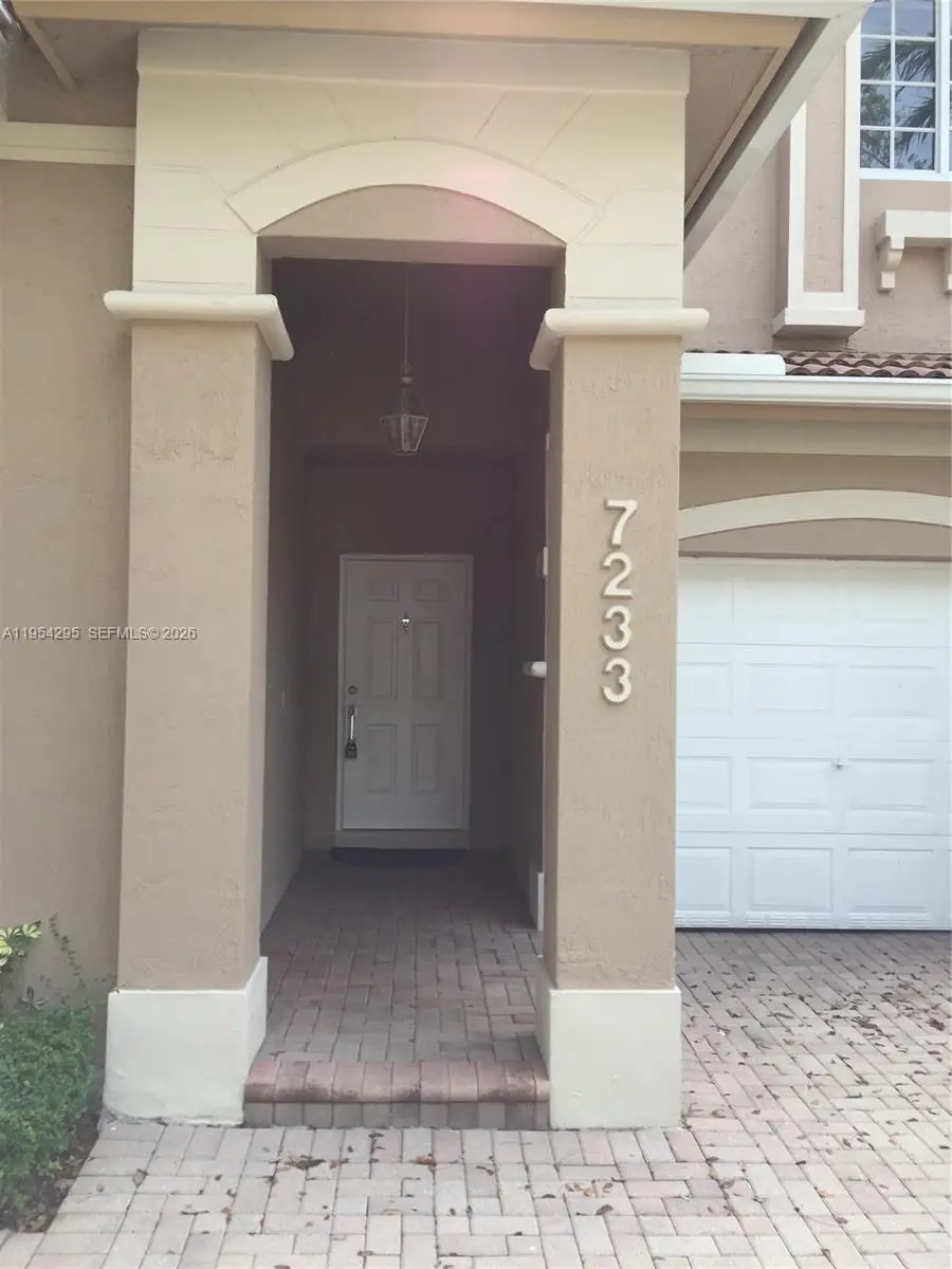 7233 NW 113th Ct, Doral, FL 33178 - Image #3