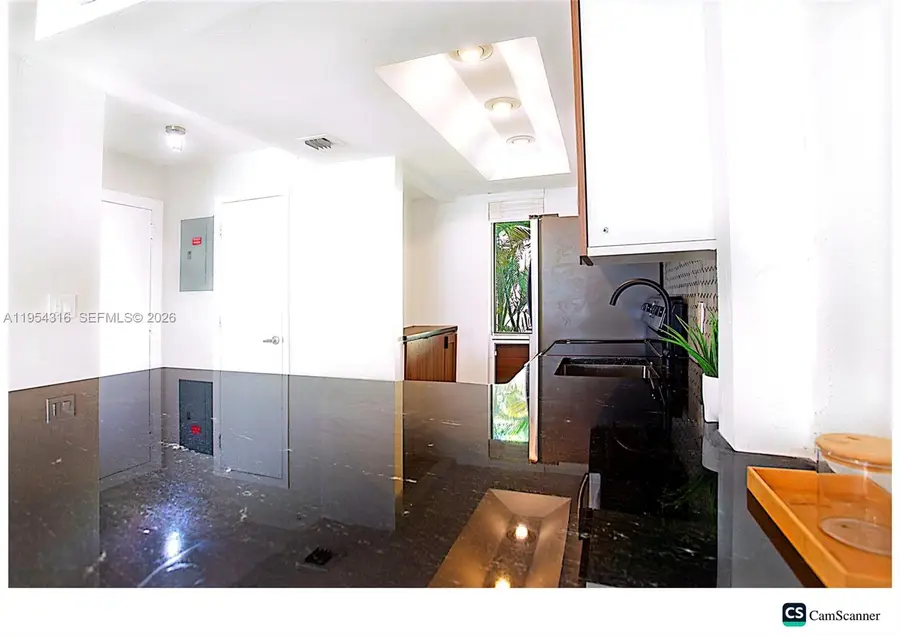 1531 SE 15th St #5, Fort Lauderdale, FL 33316 - Image #2