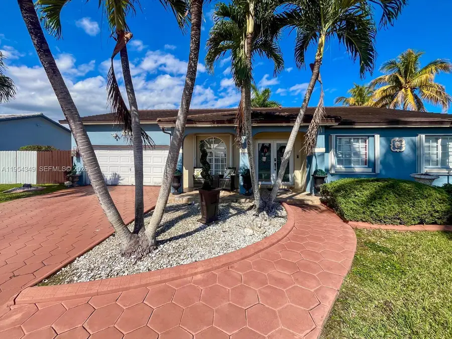 15201 SW 177th Ter, Miami, FL 33187 - Image #2