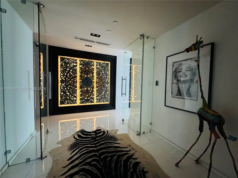 900 Biscayne Blvd #6207, Miami, FL 33132 - Image #2