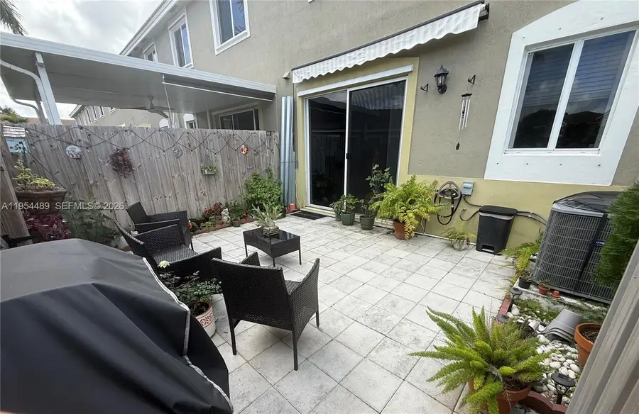 1043 SE 24th Ave, Homestead, FL 33035 - #2