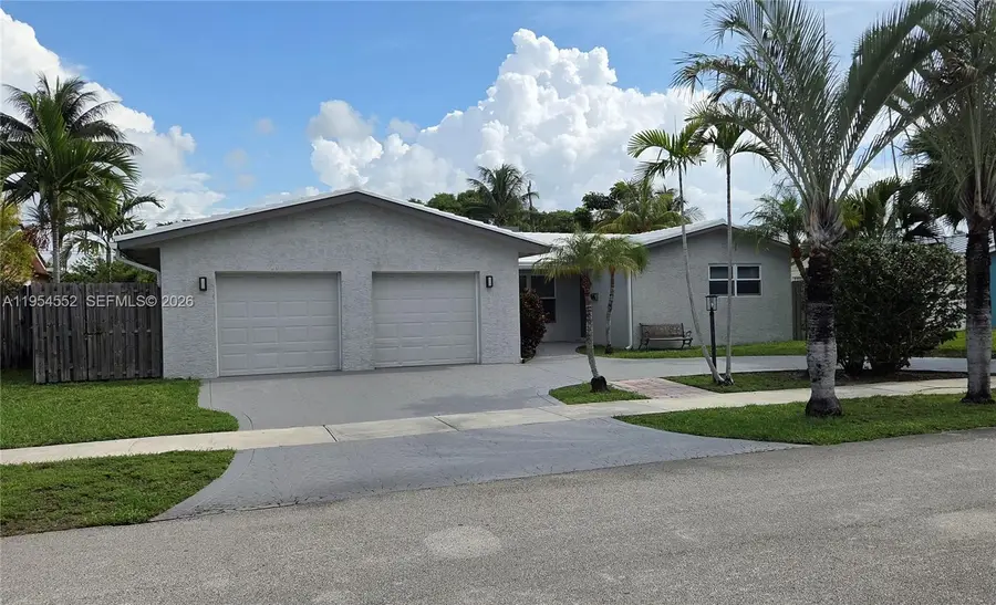 1245 Coral Ln, Hollywood, FL 33019 - Image #3