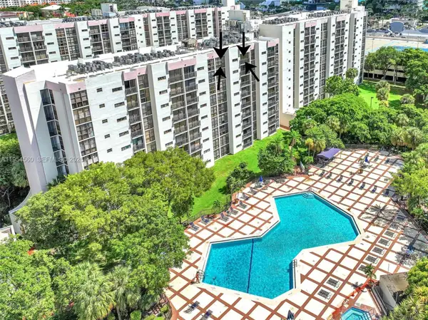 17011 N Bay Rd #912, Sunny Isles Beach, FL 33160