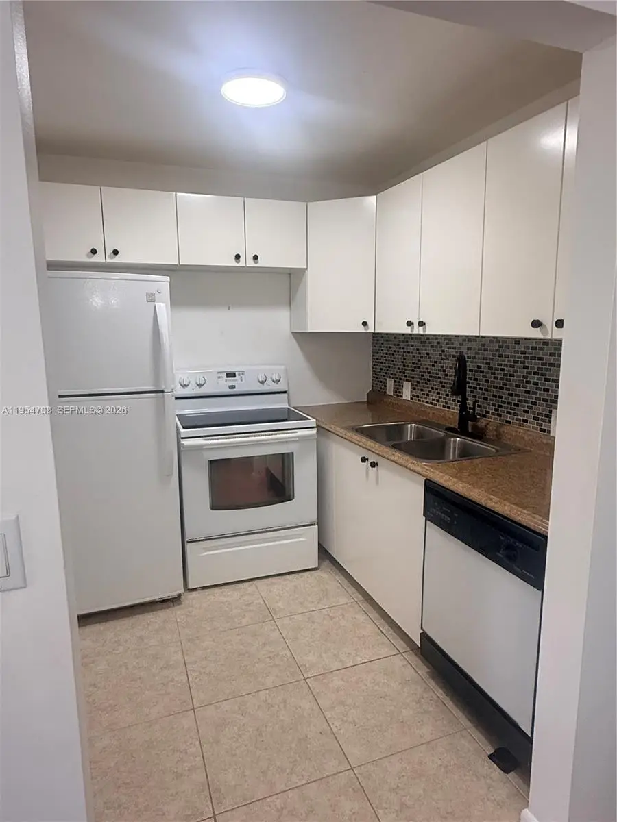 129 Mansfield #D, Boca Raton, FL 33434 - Image #3