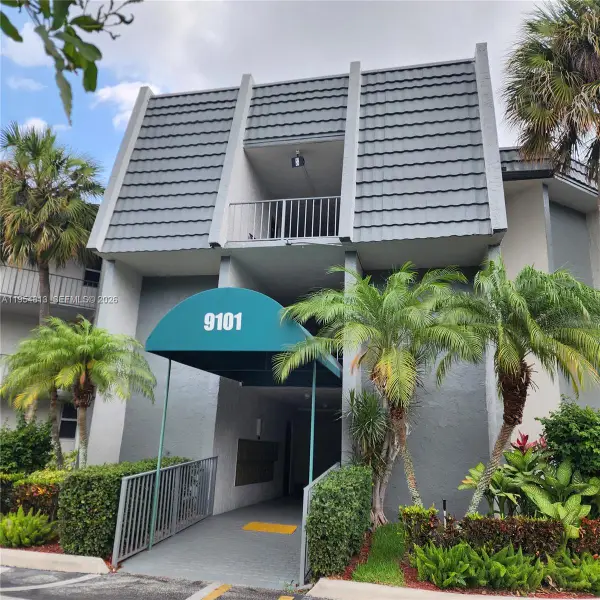 9101 Lime Bay Blvd #305, Tamarac, FL 33321