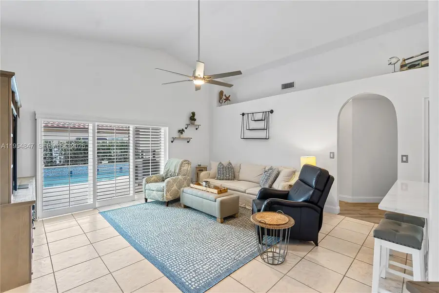 1024 NW 184th Way, Pembroke Pines, FL 33029 - Image #3