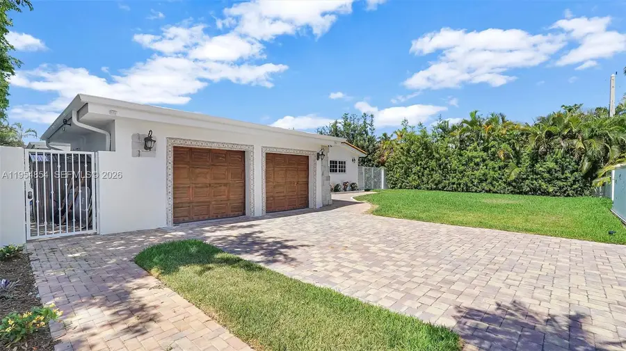 1311 Pierce St, Hollywood, FL 33019 - Image #2