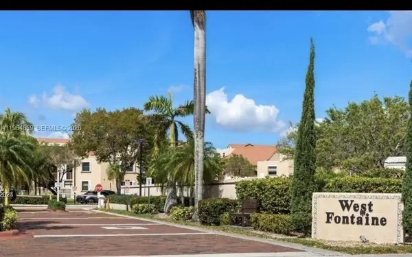 10229 NW 9th St Cir #213-2, Miami, FL 33172