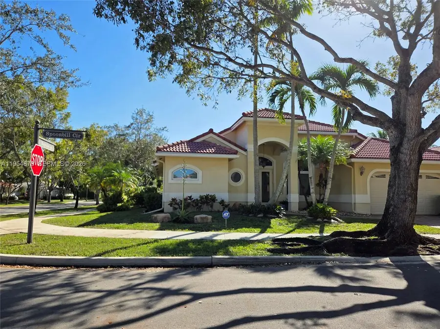 900 Spoonbill Cir, Weston, FL 33326 - Image #2