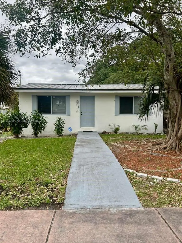 616 NW 22nd Rd, Fort Lauderdale, FL 33311 - Image #1
