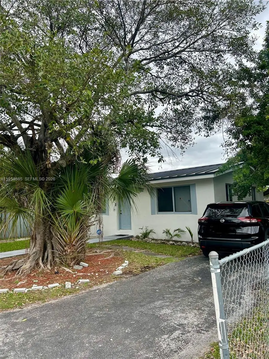 616 NW 22nd Rd, Fort Lauderdale, FL 33311 - Image #2