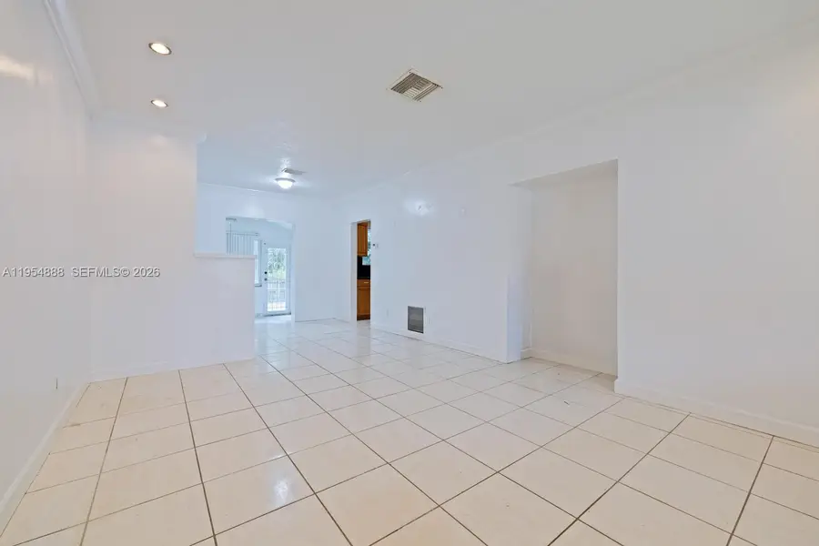 3050 NW 2nd St, Miami, FL 33125 - Image #3