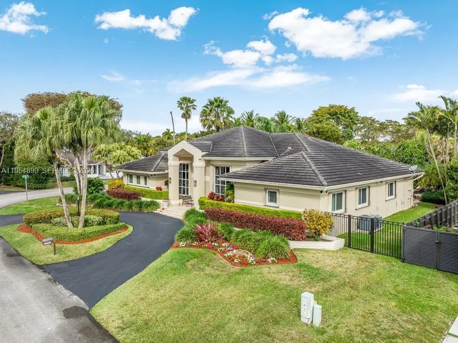 10521 SW 123rd St, Miami, FL 33176 - Image #2