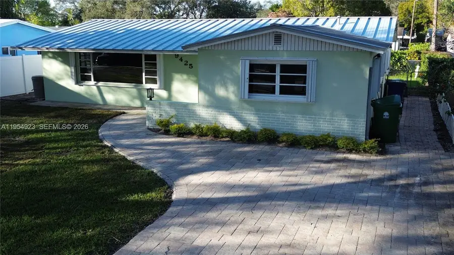 9425 SW 51st Pl, Cooper City, FL 33328 - Image #2