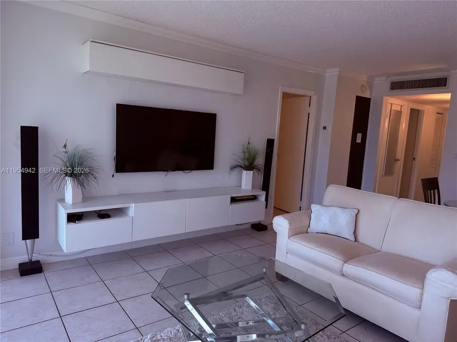 3475 N Country Club Dr #409, Aventura, FL 33180 - Image #2