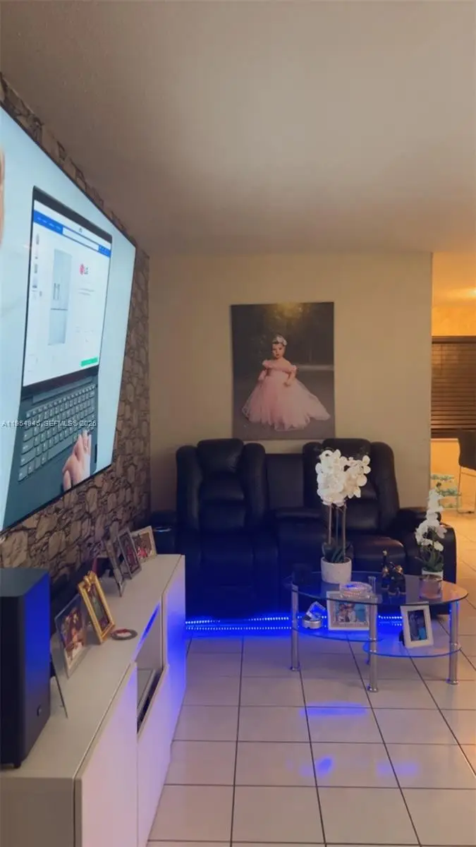 900 Tallwood Ave #206, Hollywood, FL 33021 - Image #3