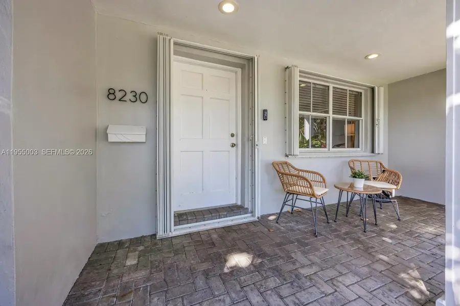 8230 SW 63rd Pl, Miami, FL 33143 - Image #3