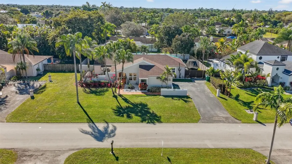 15280 SW 153rd St, Miami, FL 33187 - Image #1