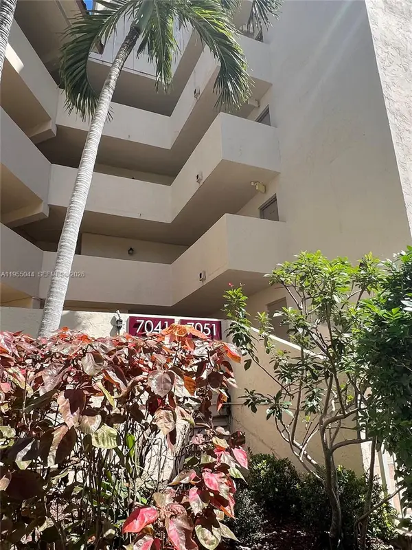 7051 Environ Blvd #332, Lauderhill, FL 33319