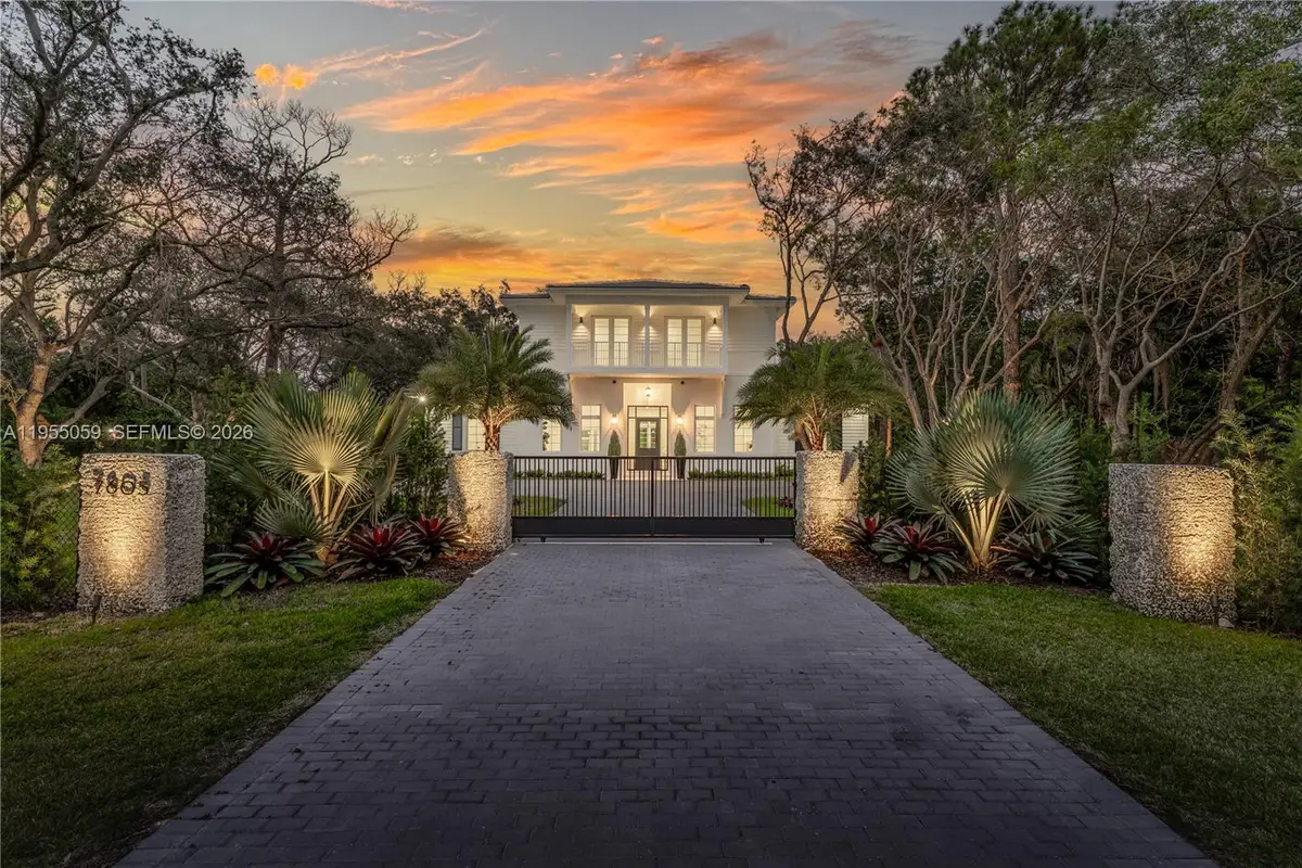 7605 SW 71st Ave, Miami, FL 33143 - Image #1