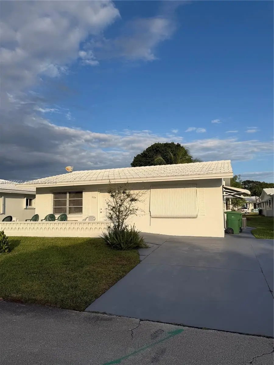 7004 NW 67th Ave, Tamarac, FL 33321 - Image #1