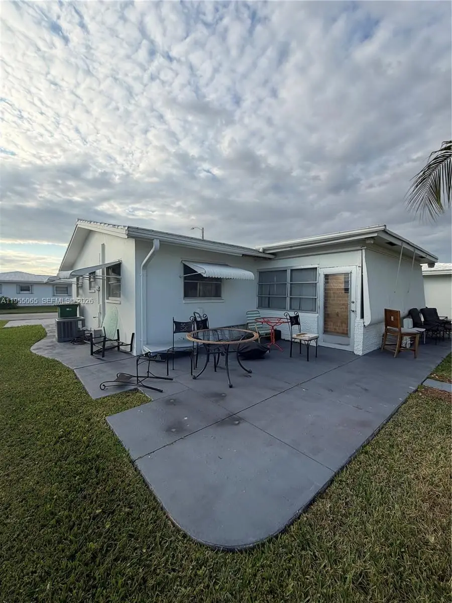 7004 NW 67th Ave, Tamarac, FL 33321 - Image #2